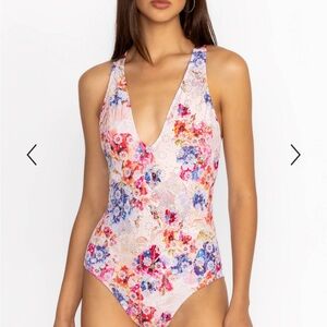 Johnny Was SUMMER DAYS
EYELET CROSSBACK
ONE PIECE SWIMSUIT